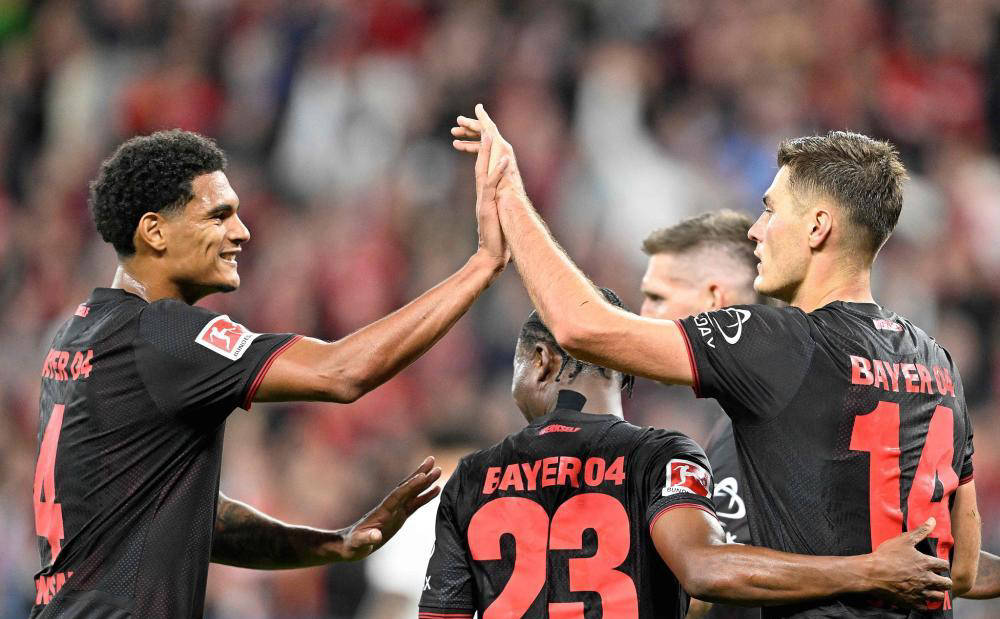 药厂9人擒法兰克福斩获德甲首胜 尤勒曼上任换帅如换刀